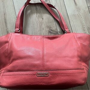Coach Leather Shoulder bag Purse